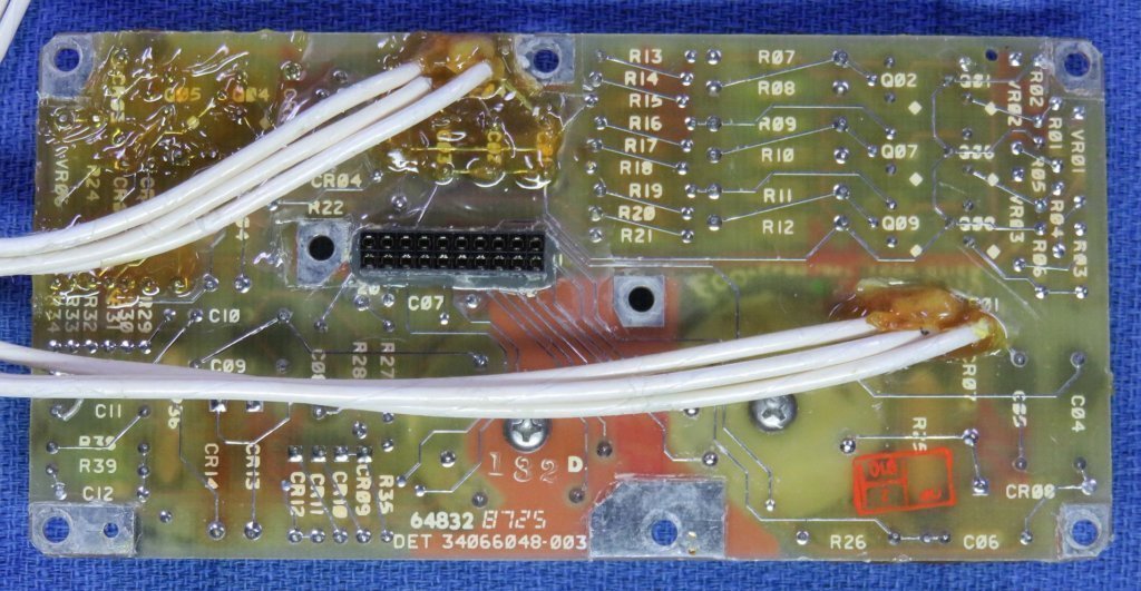 gg1342triple_hene_laser_power_supply_pcb_bottom_closeup1.jpg
