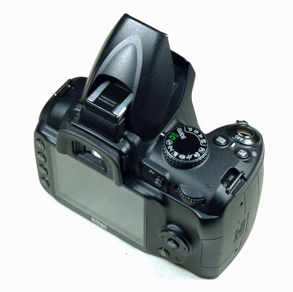 d3000overall_back_right_flash.jpg