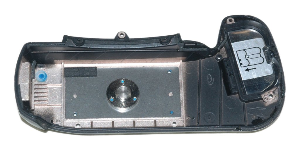 d70bottom_cover_inside.jpg